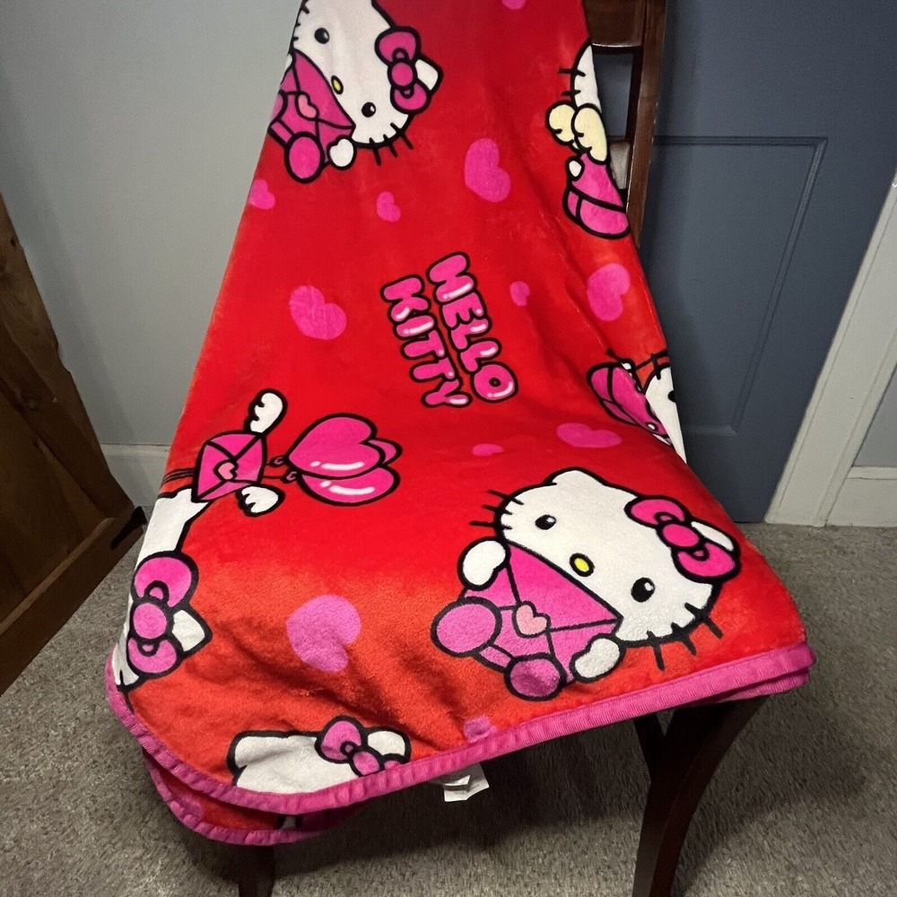 Hello Kitty Valentines Plush Blanket 45"x 55" 2023 Red Pink Hello Kitty Cupid